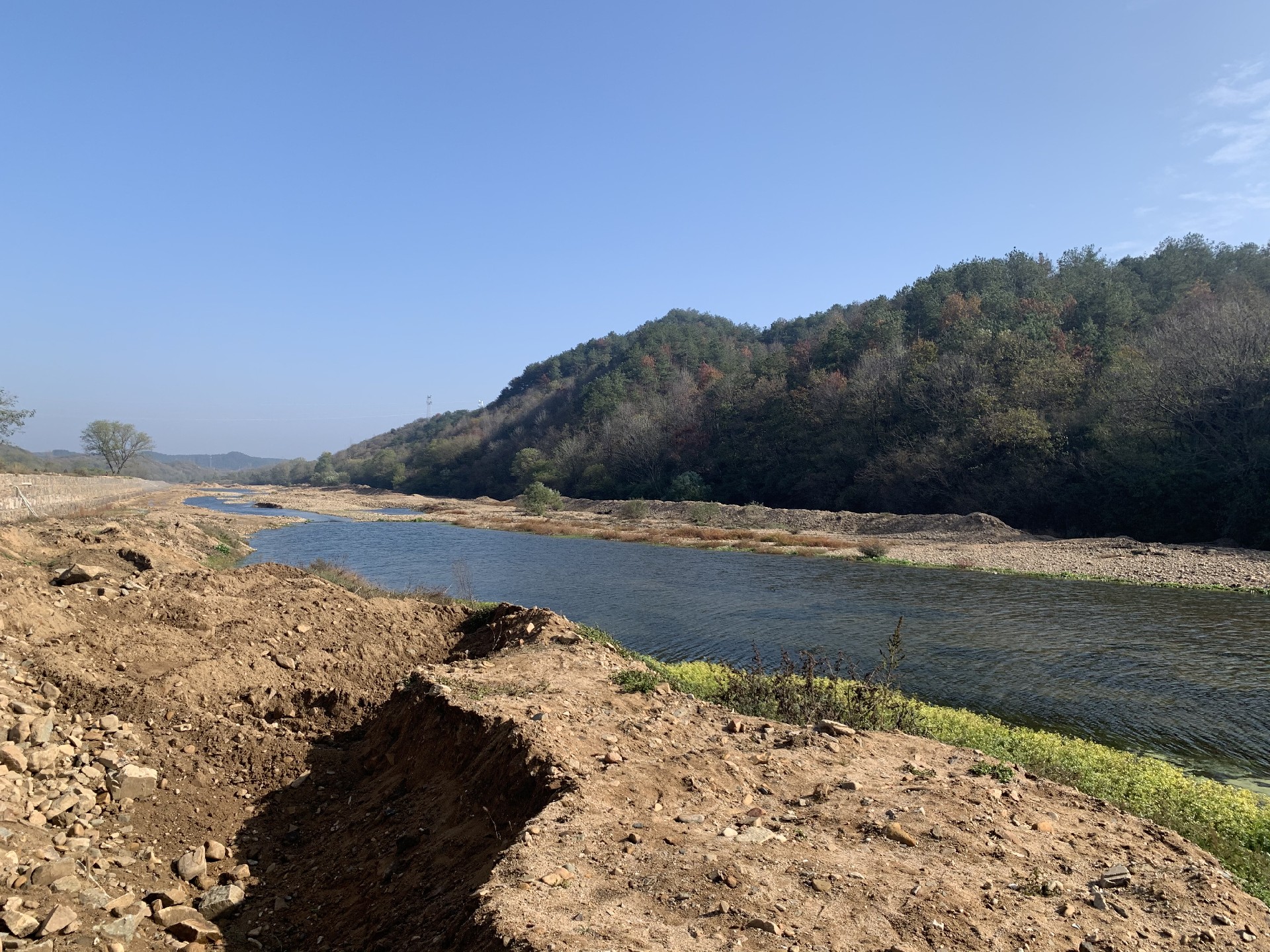 新縣晏家河千斤鄉(xiāng)附近砂石拍賣會