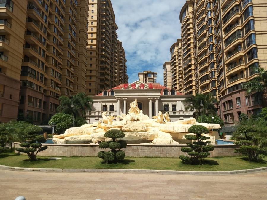 ?？谑行阌^(qū)長濱四路16號 羅曼帝克5號樓704號房產(chǎn)